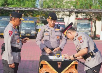 Pisah Sambut Kapolres Kutim, Kapolda Kaltim Pimpin Upacara Serah Terima Jabatan