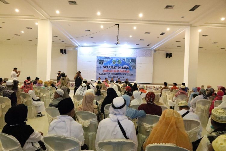 Wakapolres PPU Hadiri Penyambutan Jemaah Haji Kabupaten Penajam Paser Utara