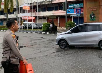 Polresta Balikpapan Melaksanakan Pengamanan Pengaturan Arus Lalulintas di Kota Balikpapan