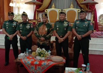 Pangdam VI/Mlw Silaturahmi Dengan Kesultanan Kutai Kartanegara: Bahas kesiapan HUT Ke-79 RI dan Kerukunan Masyarakat 