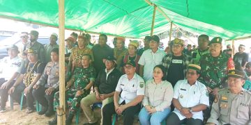 Acara Ritual Pemasangan Patok Perbatasan di Dua Wilayah Tumbit Dayak dan Long Lanuk.
