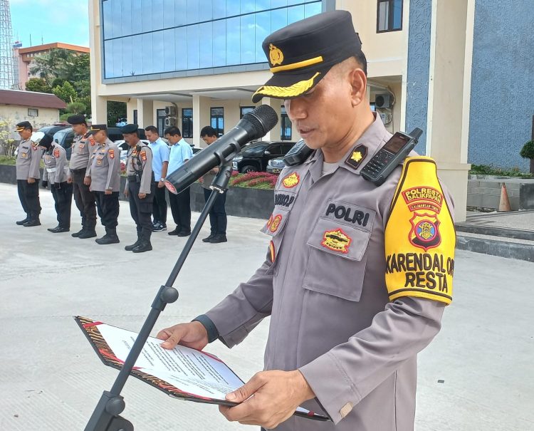 Ratusan Personil Polresta Balikpapan Melakukan Pengamanan Presiden RI Serta Rombongannya