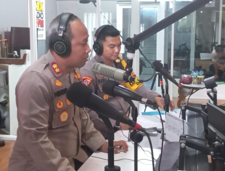 Melalui Onix Radio, Wakapolresta Balikpapan Sampaikan Kesiapan Pangamanan Pemilukada 2024