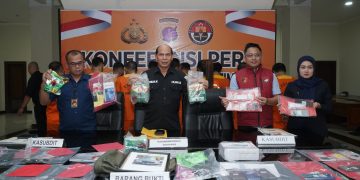 Ditresnarkoba Polda Kaltim Gelar Konferensi Pers Pengungkapan Penyalahgunaan Narkoba