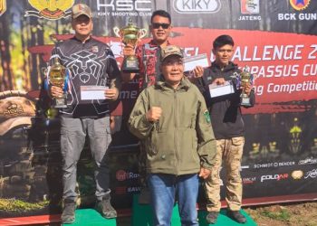 Harumkan Nama Polda Kaltim, Bharatu Eka Raih Juara 1 Lomba Menembak KSC Steel Challenge Dangrup 2 Kopassus Cup
