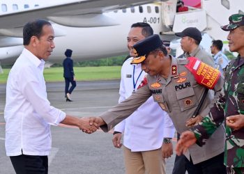 Kembali Kunjungi Kaltim, Kapolda Bersama Forkopimda Sambut Kedatangan Presiden Jokowi