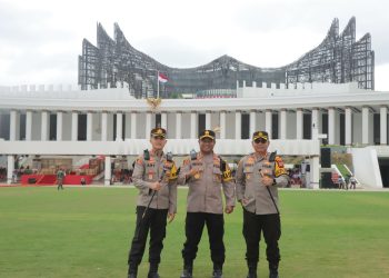 Kapolresta Balikpapan KBP Anton Firmanto SH, SIK, MSI Pimpin Gladi Pergeseran Kendaraan Bus menuju IKN