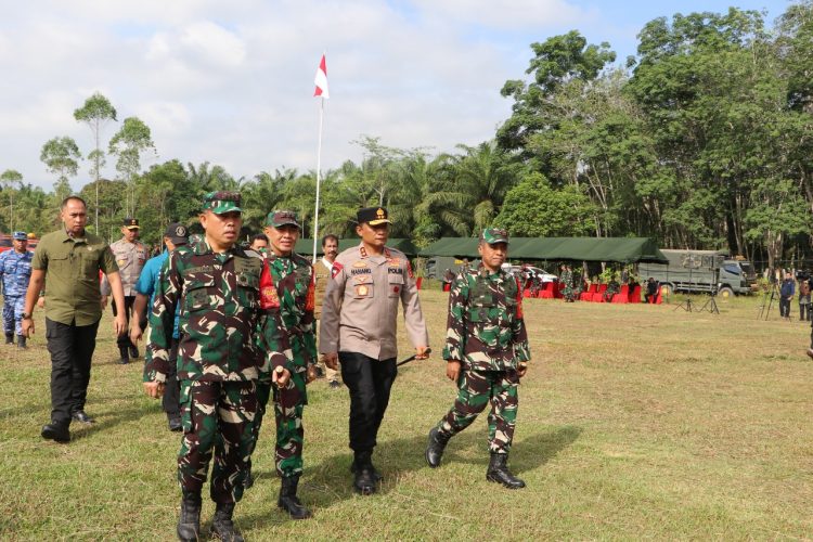 Cek Kesiapan dan Kelengkapan Personel, Kapolda Kaltim Hadiri Apel Gelar Pasukan Pengamanan VVIP di IKN
