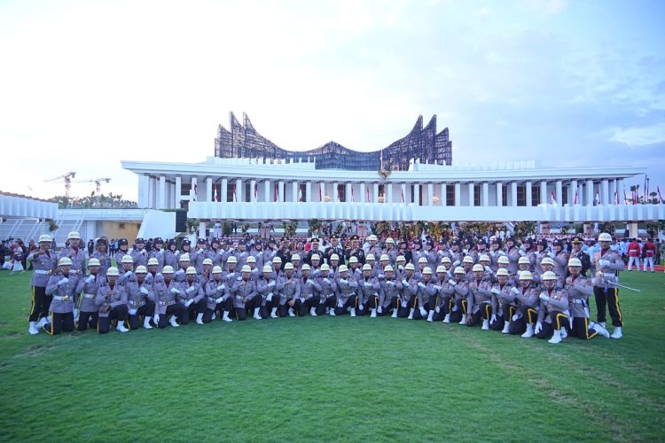 Personil Polda Kaltim Hadir Dalam Upacara HUT RI Ke-79 di Ibu Kota Nusantara (IKN)