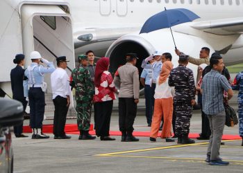 Usai Rangkaian HUT RI Ke-79 di IKN, Kapolda Kaltim Antar Kepulangan Presiden Jokowi Kembali Ke Jakarta