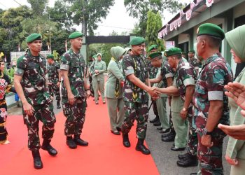 Pangdam VI/Mulawarman Tekankan Netralitas TNI dan Penanggulangan Judi Online dalam Kunjungan Kerja ke Kodim 1002/Hulu Sungai Tengah