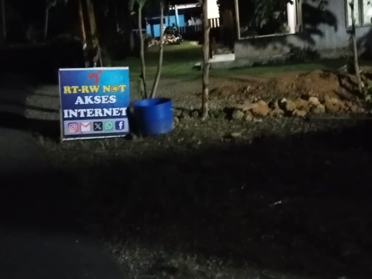 Masyarakat Kampung Teluk Sumbang Butuh Akses Internet dan Penerangan dari PLN