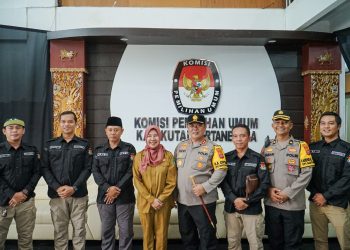 Kapolres Kukar Cek Kesiapan Pengamanan di Pos PAM Pilkada 2024 KPUD di Wilayah Hukumnya.