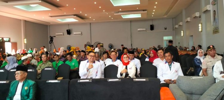 Ribuan Relawan dan Masyarakat untuk Sri Juniarsih dan Gamalis Ikut Hadiri Deklarasi Pemenangan Bakal Pasangan Calon Bupati dan Wakil Bupati Berau