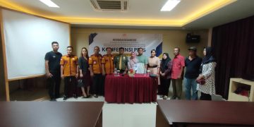 Merasa di Rugikan Pihak Keluarga Besar Kepala Sekolah SDN 021 dan Kuasa Hukum Akan Tempuh Jalur Hukum 