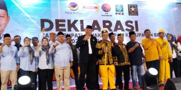 Viral…! Ingin Perubahan, Ribuan Relawan dan Masyarakat Berau Menyaksikan Deklarasi Madri Pani dan Agus Wahyudi sebagai Cabup dan Cawabup, MENYALA ABANG KU…! 