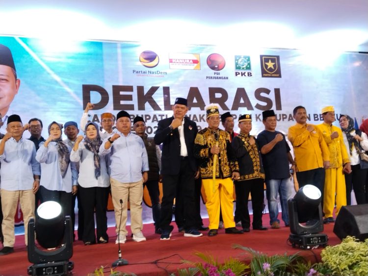 Viral…! Ingin Perubahan, Ribuan Relawan dan Masyarakat Berau Menyaksikan Deklarasi Madri Pani dan Agus Wahyudi sebagai Cabup dan Cawabup, MENYALA ABANG KU…! 