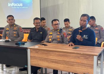 Melalui Jumat Curhat, Polda Kaltim Sosialisasikan Penerimaan Polri Di SMAN 6 Balikpapan