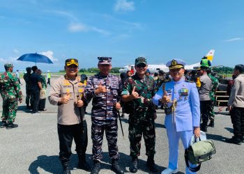 Polresta Balikpapan Melakukan Pengamanan Kirab, Pengembalian Duplikat Bendera Pusaka Merah Putih.