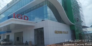 Masyarakat Keluhkan Kurangnya Alkes dan Ruang ICU RSUD Abdul Rivai, Minta Bupati Segera Tambah Anggaran, untuk Percepat Pembangunan.