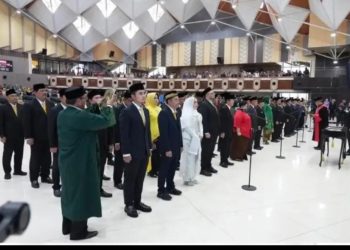 55 Anggota DPRD Kaltim Terpilih di Pemilu 2024 Resmi Dilantik: 3 Orang Berau H. Makmur HAPK, Syarifatul Syadiyah, Husin Djufrie Resmi Dilantik