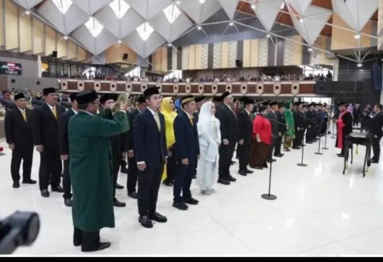 55 Anggota DPRD Kaltim Terpilih di Pemilu 2024 Resmi Dilantik: 3 Orang Berau H. Makmur HAPK, Syarifatul Syadiyah, Husin Djufrie Resmi Dilantik