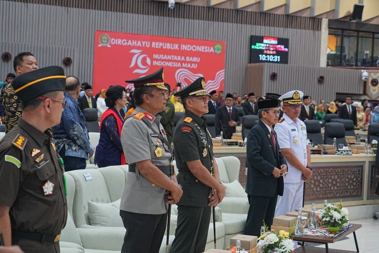Kapolda Kaltim Hadiri Pelantikan Anggota DPRD Kaltim Periode 2024 – 2029