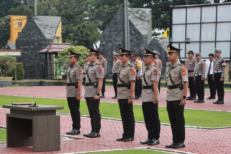 Kapolres Kukar Pimpin Upacara Serah Terima Jabatan dan Pelantikan Kapolsek