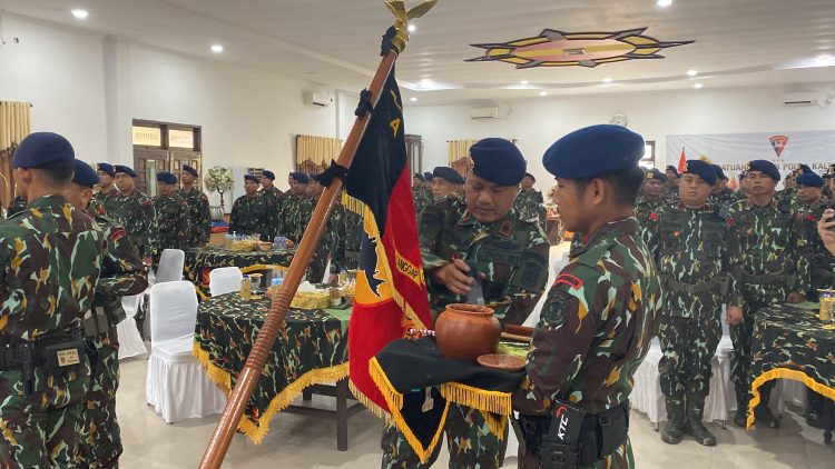 Sat Brimob Polda Kaltim Gelar Upacara Penyucian Tunggul Batalyon Pelopor Dalam Peringatan HUT Ke- 65 Pasukan Pelopor