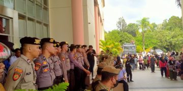 Aksi Unjuk Rasa di Kantor Pertanahan dan Kantor Bupati Kabupaten PPU, Polres PPU Lakukan Pengamanan
