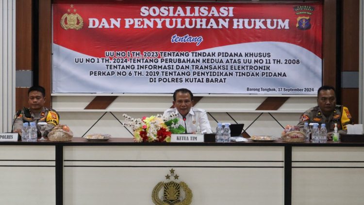 Giat Sosialisasi Dan Penyuluhan Hukum Oleh Bidkum Polda Kaltim Di Polres Kutai Barat