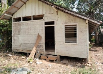Miris! Bangunan dan Ruang Kelas SD Negeri 001 Kampung Suaran Butuh Perhatian Pemerintah Kabupaten Berau