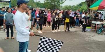 Ribuan Masyarakat Kecamatan Teluk Bayur Mengikuti Jalan Santai MP dan AW #Menyala Abang Ku