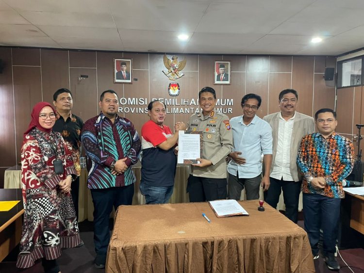 KPU Kaltim Tetapkan Paslon Pilgub 2024, Polda Kaltim Serahkan Satgas Pengawalan kepada Tim Pemenangan