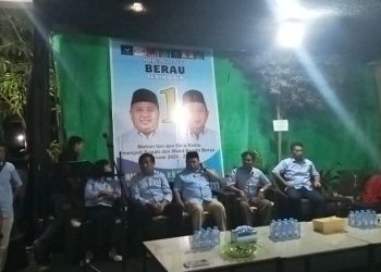 Calon Bupati Berau Madri Pani Bersama Timses Tatap Muka dengan Warga Jl. Pemuda, Ribuan Warga Turut Hadir Padati Halaman Warga