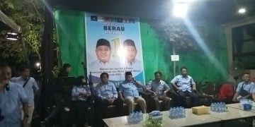 Calon Bupati Berau Madri Pani Bersama Timses Tatap Muka dengan Warga Jl. Pemuda, Ribuan Warga Turut Hadir Padati Halaman Warga