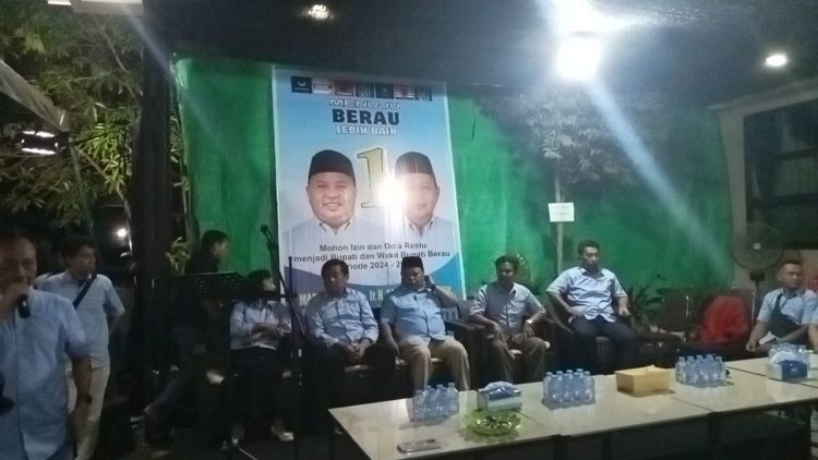 Calon Bupati Berau Madri Pani Bersama Timses Tatap Muka dengan Warga Jl. Pemuda, Ribuan Warga Turut Hadir Padati Halaman Warga