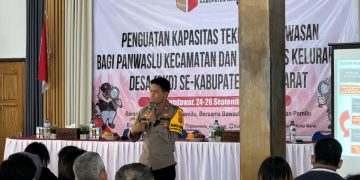 Waka Polres Kutai Barat Kompol Ahmad Abdullah, S.H., M.H., Jadi Narasumber dalam Arahan Pengawas Pemilu Kecamatan Se-Kabupaten Kutai Barat