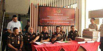 KEJAKSAAN NEGERI KABUPATEN BANDUNG MELAKSANAKAN KEGIATAN EKSEKUSI BARANG BUKTI PERKARA TINDAK PIDANA UMUM YANG DINYATAKAN DIRAMPAS OLEH NEGARA AN. TERPIDANA DONI MUHAMMAD TAUFIK Alias DONI SALMANAN