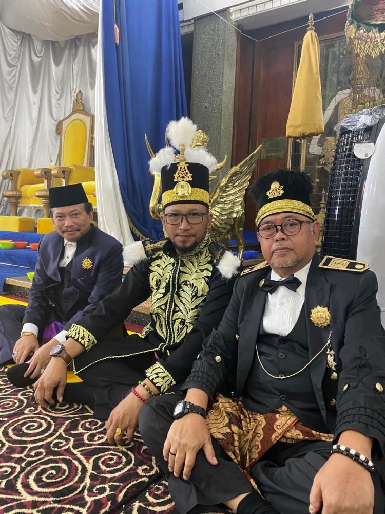 Kesultanan Gunung tabur Menghadiri Acara Penutupan ERAU Adat Kutai Pelas Benua 2024 Sultan Kutai Kartanegara Ing Martadipura”