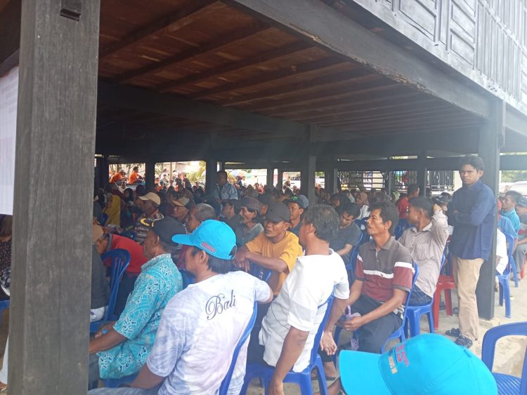 Kampaye Calon Wakil Bupati Berau Agus Wahyudi di Kampung Eka Sapta Dihadiri Ratusan Warga Setempat