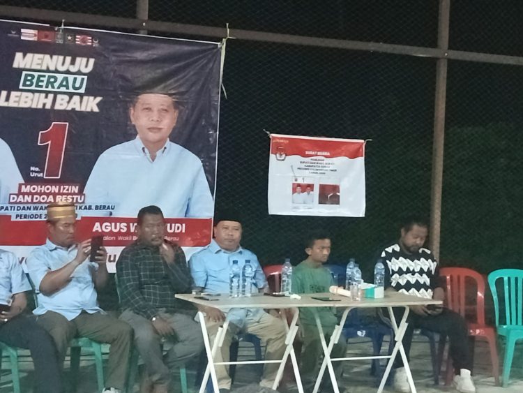 Madri Pani Calon Bupati Berau Menggelar Kampanye di Desa Dumarin, Sampaikan Program Unggulan Kepada Warga