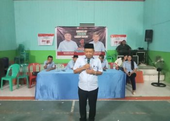 Masyarakat Desa Karangan Antusias Dengarkan Program Agus Wahyudi Calon Wakil Bupati Dibalai Pertemuan Umum (BPU).