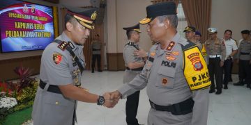 Kapolda Kaltim Pimpin Langsung Upacara Sertijab Kapolres Berau