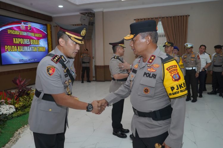 Kapolda Kaltim Pimpin Langsung Upacara Sertijab Kapolres Berau