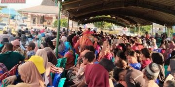 Ribuan Warga Labanan Hadiri Kampanye Madri Pani – Agus Wahyudi Tawarkan Bibit dan Pupuk Gratis