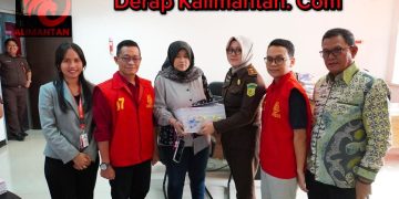 Penyerahan Tersangka dan Barang Bukti Kasus Dugaan Korupsi Jaringan Informasi Lokal Desa di Musi Banyuasin