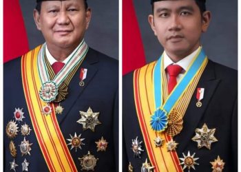 PROF DR KH SUTAN NASOMAL MENGKLAIM DIBAWAH NAKHODA PRESIDEN H.PRABOWO SUBIANTO HUKUM AKAN TAJAM KESEGALA ARAH, SELAMAT BUAT RAKYAT HUKUM AKAN BERPIHAK SEADIL ADILNYA!!!