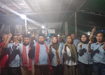 Ribuan Warga Toraja bersama Iyan Saranga Ketua IKAT Toraja Siap Menangkan Paslon Nomor Urut 1 MP-AW
