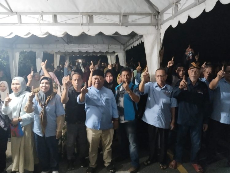 Madri Pani (MP) Tawarkan Bibit dan Pupuk Gratis Warga Samburakat siap Menangkan Madri Pani Putra Samburakat